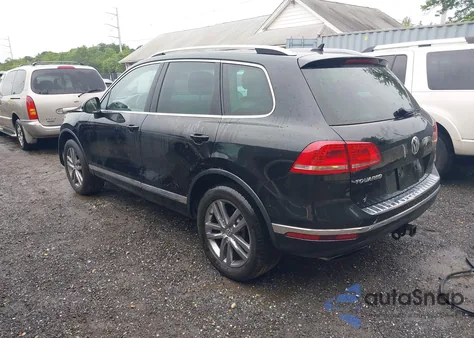 2016 Volkswagen Touareg Vr6 Lux из США, поврежденный, VIN WVGEF9BP1GD012109